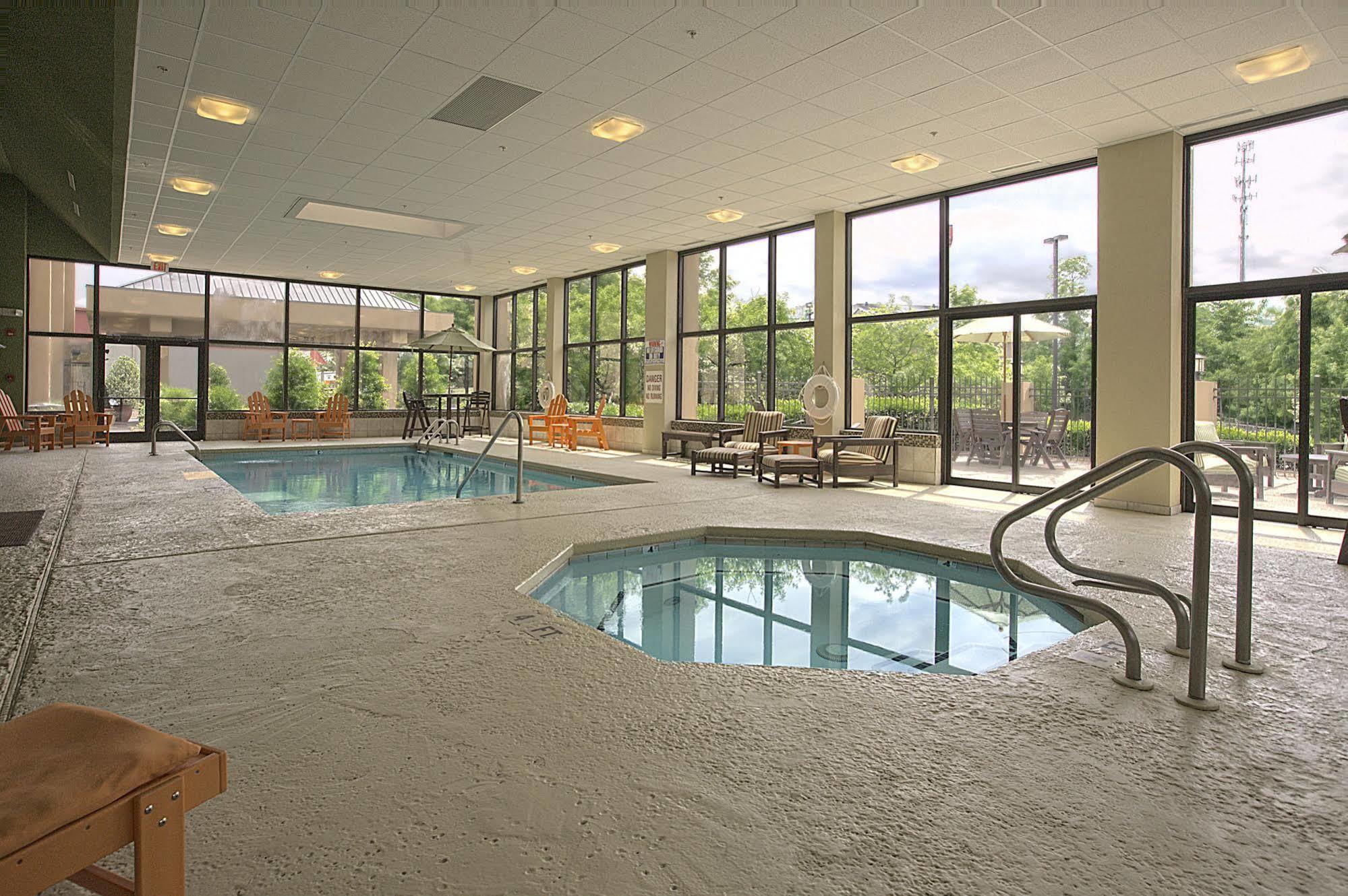 Hampton Inn Asheville - Biltmore Area Buitenkant foto